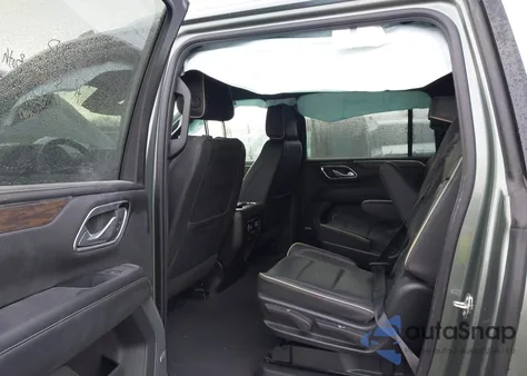 2023 Chevrolet Suburban 4Wd Premier z USA, uszkodzony, nr VIN 1GNSKFKD7PR362443